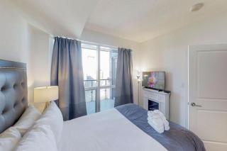 Lovely 2Br Condo with Fabulous View in Downtown Toronto - 8