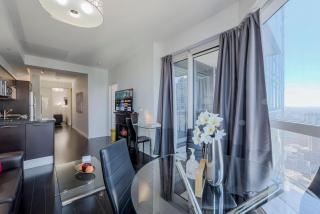 Lovely 2Br Condo with Fabulous View in Downtown Toronto - 3