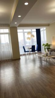 Затишна красива студія в новобудові з балконом - 2