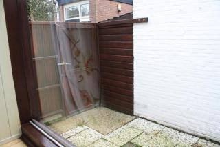 3-bedroom home, walking distance to train station - 6