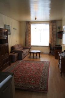 3-bedroom home, walking distance to train station - 4