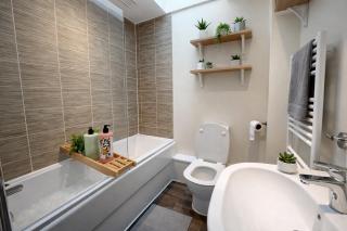 Modern 3BR Bedford Parking close to universal - 9