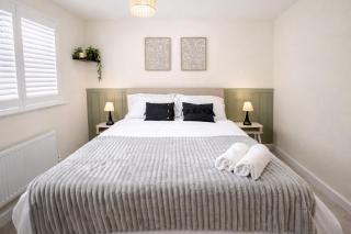 Modern 3BR Bedford Parking close to universal - 3