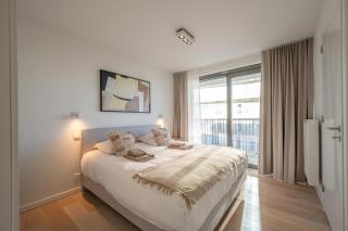 Seaview Apartment with Parking & Balcony - 9