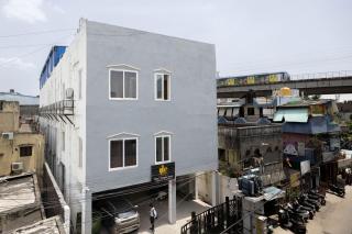 Adora Waves Service Apartment- Near Sankara Nethralaya Hospital - 9