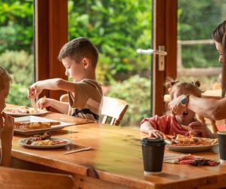 Dog-Friendly 6-Person Cottage with Hot Tub - Cantref, Brecon - 5