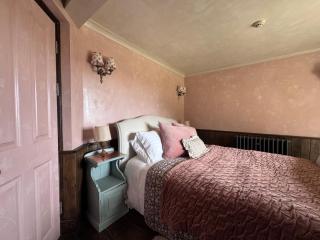 Strand House - 9