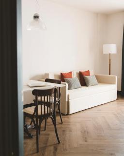 Honest Granada Apartments - 6