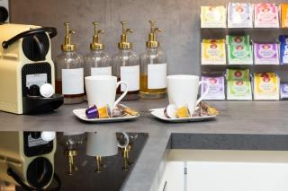 High-End 3 Bedroom Apartment l Free Parking l AC in Every Room l Sleeps 11 - 2