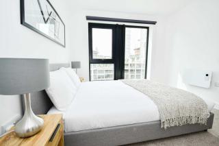 Bastion Point 2BED City Centre Apartment w Parking - 3
