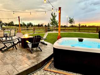 Sauna, Gym, Hot Tub and 4bd Home - 8
