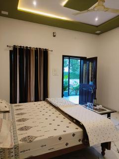 Chandras palace hotel kothar - 8