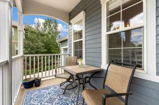 Cozy Family Stay w Game Room & Big Yard - Windsor - 1