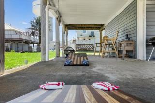 Blue Breezes - Cozy Jamaica Beach Home - 4