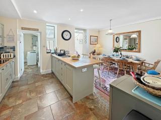 Pips Corner Lynton - 1