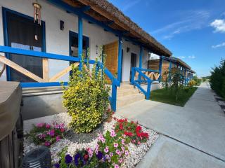 Delta Land Bungalows - 2