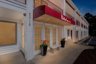 Red Roof Inn & Suites Wilson - 2