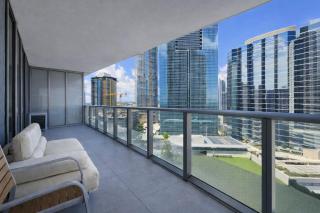 Brickell Luxury & Spacious Studio - 4