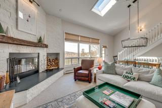White Mtn Adventure Hub! Group Escape w/ Views - 5