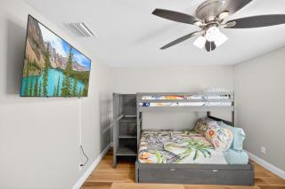 Beautiful 4-2 house, minutes from Busch Gardens - 3