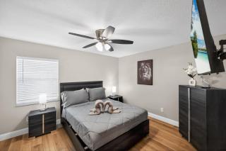 Beautiful 4-2 house, minutes from Busch Gardens - 5