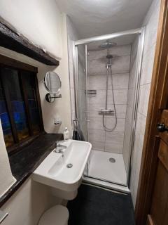 Self Contained Apartment - The Ostrich Inn, Newland - 2