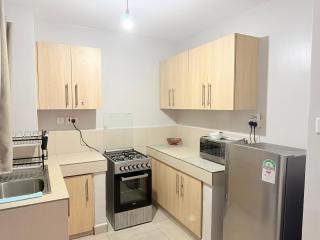 2 Bedroom TRM Drve - 2 Minutes Walk to TRM Mall - 7