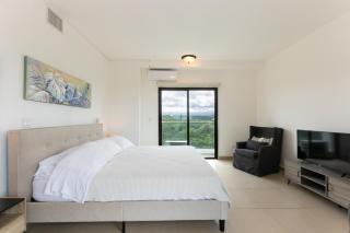 The Opal Condo by AcoModo Vista Mar - 5