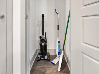 Luxe 1BR Stay with Pool, Gym & EV Charger - 2