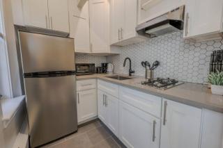 Stunning Back Bay Studio Apartment - 6