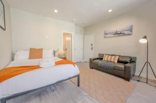Sleek Studio Apartment in the South End - 6