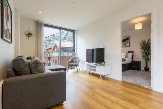 Manchester City Centre, Spacious apartment - 3