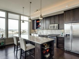 Level Dallas Uptown - 1