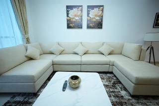 Luxury Cozy Minimalist 1BR Haven Burj View - 5
