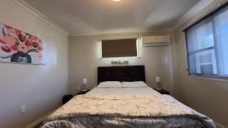 Cozy Private Room on Cameron Road- Great Location - 2