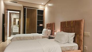 Modern 2-3BR, 2-3BA Apartment with Sunny Balcony & Walk-In Closet, Premium Stay in Maârif - Casablanca - 6