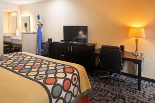 Super 8 by Wyndham Pasadena - 3