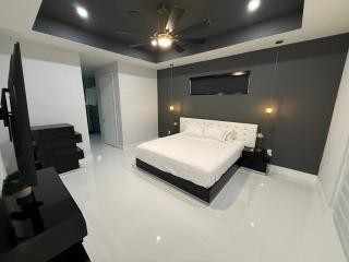 Ceitus Escape-Modern Home with Pool and Game Room - 5