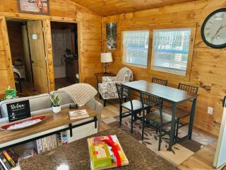 Majestic Woods Cabin 1 - 4