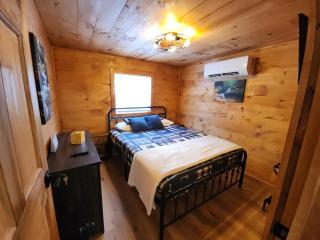 Majestic Woods Cabin 1 - 1