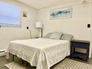 Roomy Retreat-Enjoy Golf Course-BU-UHS-Guthrie - 4
