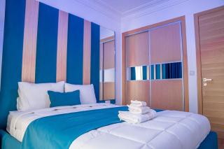 Chic Blue Studio Homes 365 - 8
