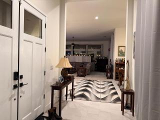 Executive Home In Law Suite - 1
