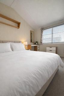 Cozy Family Caravan at Haven Kent Coast - 2