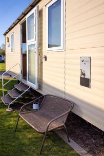 Cozy Family Caravan at Haven Kent Coast - 3
