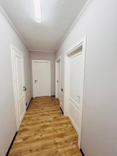 Spacious 2BR Central Apartment - 7