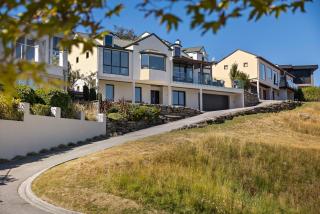 Grandstand Position On Queenstown Hill - Incredible Views - 8