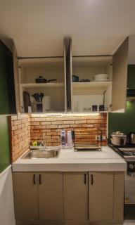 Dylan's Cozy 2BR Suite with Full Kitchen near SM North EDSA - 9