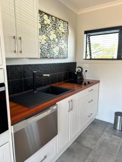 Classic Te Anau- Short walk to Town Centre & Lake - 6