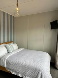 Classic Te Anau- Short walk to Town Centre & Lake - 3